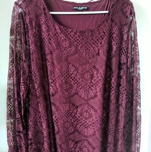 Lace blouse with bell sleeves-wine